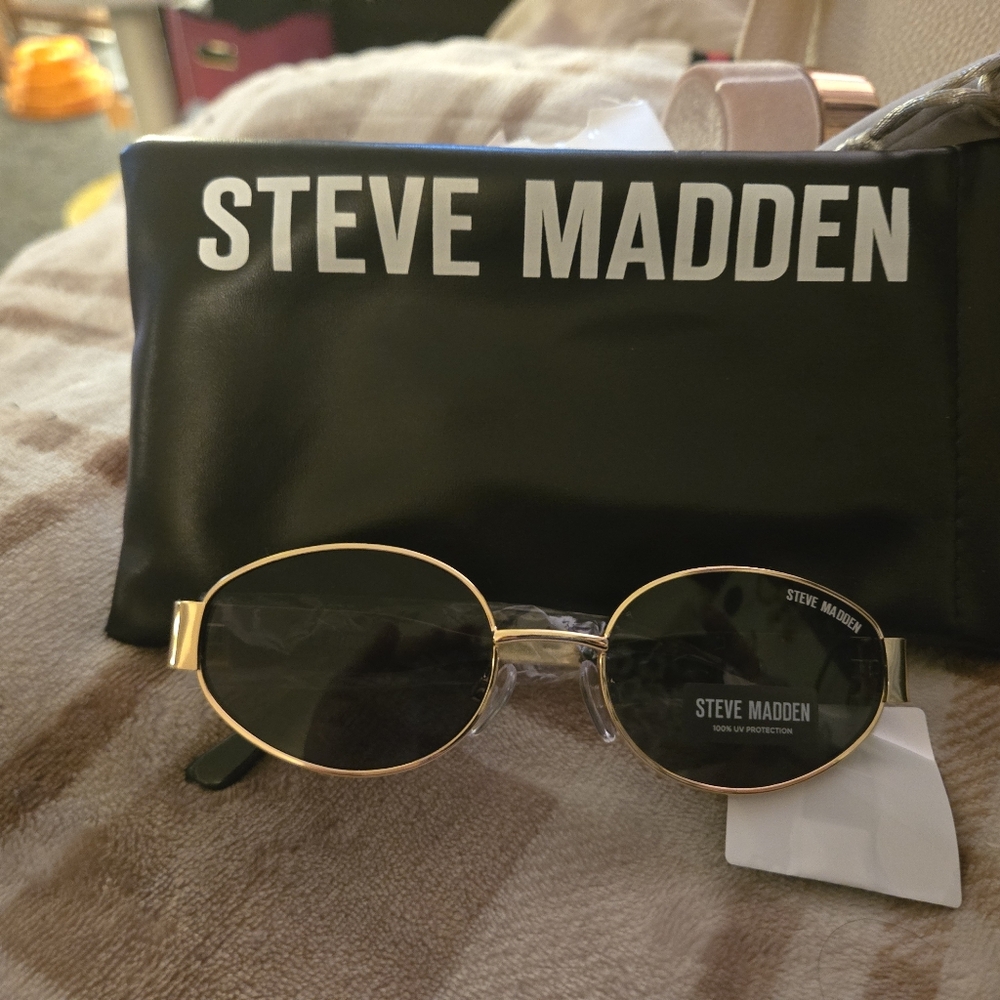 Steve Madden Gold Frame Sunglasses